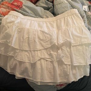 Mini tiered white skirt from Old Navy brand new with tags